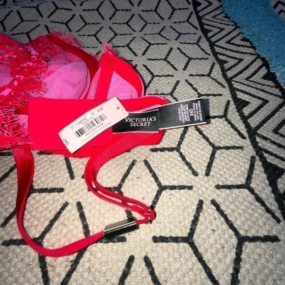 VICTORIA'S SECRET VERY SEXY UNLINED DEMI RED & PINK FLORAL LACE, SZ 34 D - Picture 5 of 9